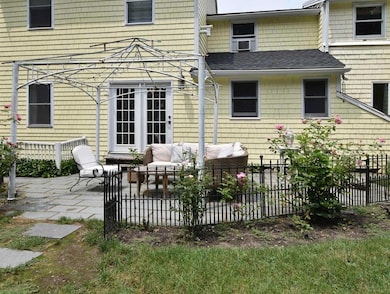 272 Webster St, Hanover, MA 02339 - photo 4