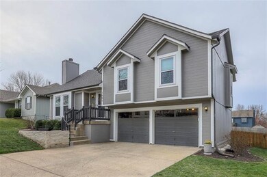 1607 Roberta Dr, Raymore, MO 64083 - photo 4