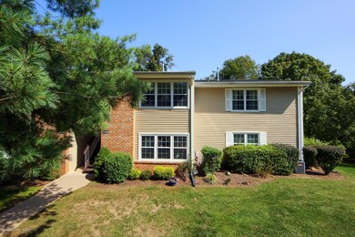 108 Viburnum Terrace unit E2, Red Bank, NJ 07701 - photo 4