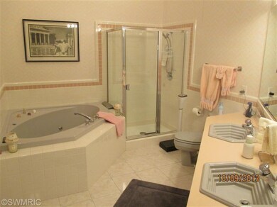 8797 Lindsey Ln SW unit 38, Byron Center, MI 49315 - photo 2