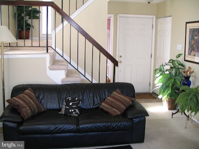 1907 Cavalier Cir, Crofton, MD 21114 - photo 2