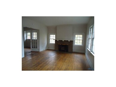 Living Room. Upper