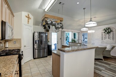 392 Henry St, Alvin, TX 77511 - photo 7