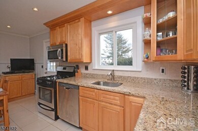 871 Gates Ave, Piscataway, NJ 08854 - photo 5