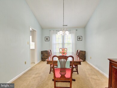 206 Greenbriar Cir, Cross Junction, VA 22625 - photo 3