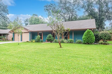 515 S Pecan Dr, Tomball, TX 77375 - photo 4