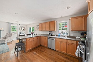 55 Liberty St, Plymouth, MA 02360 - photo 4