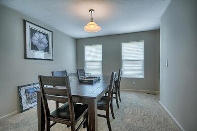 327 Sycamore Dr, Circleville, OH 43113 - photo 5