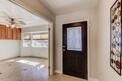 3012 E Lakewood St-7