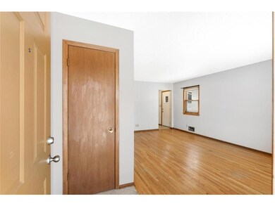 300 Haskell Street East, West Saint Paul-01