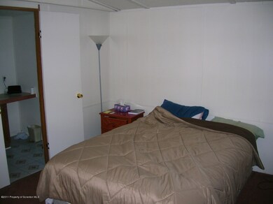 350 Haverford Dr, Taylor, PA 18517 - photo 4