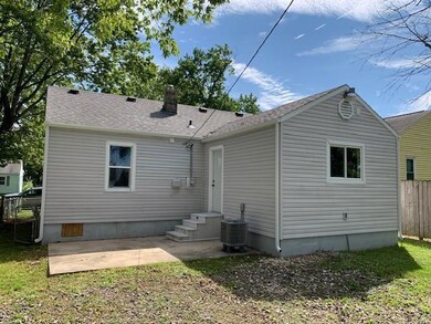 2411 S Ebright St, Muncie, IN 47302 - photo 5