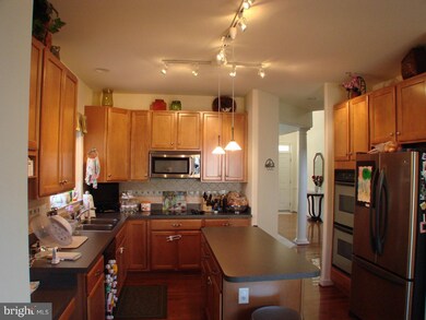 8602 Far Fields Way, Laurel, MD 20723 - photo 4