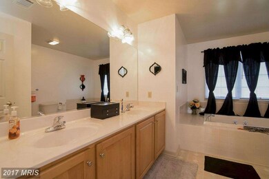 13546 Pulaski Dr, Hagerstown, MD 21742 - photo 6