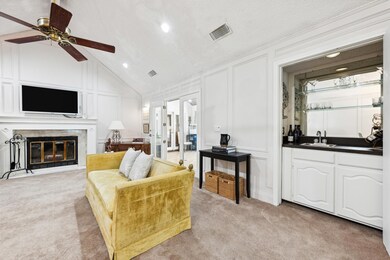 6427 Ridgemont Dr, Dallas, TX 75214 - photo 6