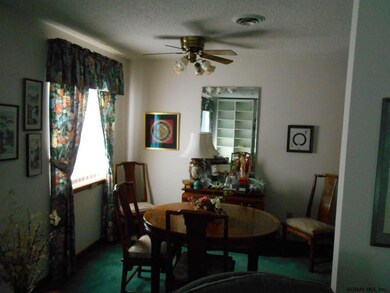 905 Cambridge Manor Dr, Schenectady, NY 12302 - photo 6