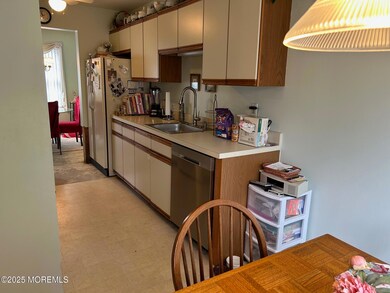 15 Saddle Ct, Tinton Falls, NJ 07753 - photo 5