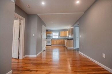 16 Denver St unit 2, Saugus, MA 01906 - photo 4