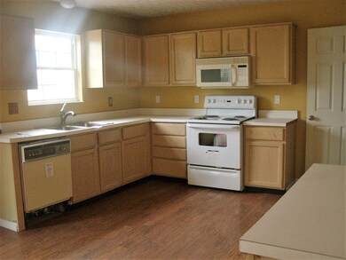 1173 Treehaven Ln, Columbus, OH 43204 - photo 5