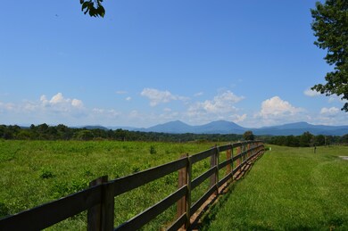 Peaks View
