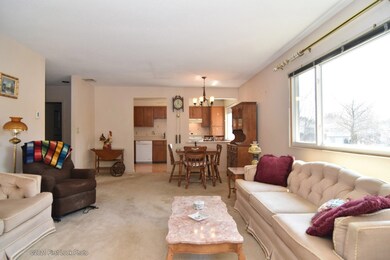 354 Chatham Cir, Warwick, RI 02886 - photo 2