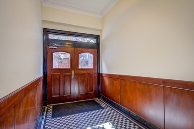 321 Tappan St unit 6, Brookline, MA 02445 - photo 2