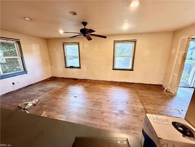 8336 Pythian Ave, Norfolk, VA 23518 - photo 4