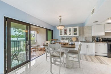 Kitchen - Dining with views to lanai