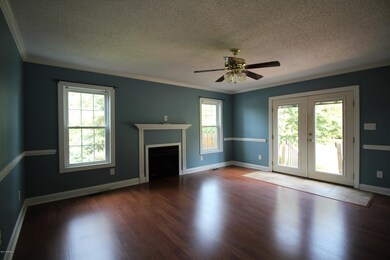 932 Darrell Dr, Greenville, NC 27834 - photo 5