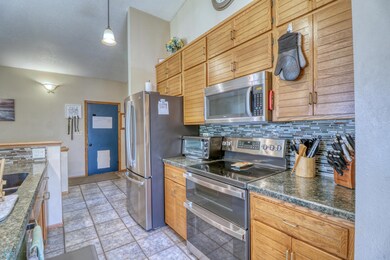 Kitchen1_5.jpg