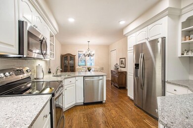 kitchen to informal eating area