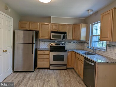 1732 Grover Glen Ct unit 148, Woodbridge, VA 22192 - photo 3