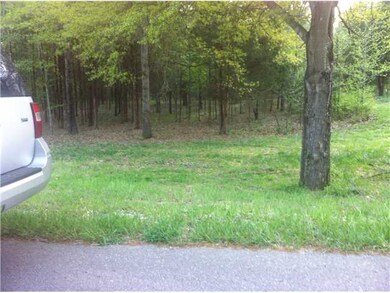 Gorgeous - Park like setting!! HUGE lot!!