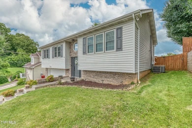 103 Daniels Way-3