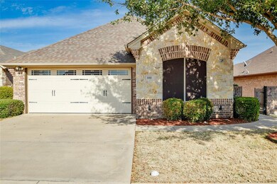 222 Captains Ct, Granbury, TX 76049 - photo 3
