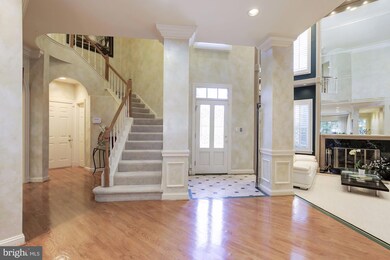 9124 Town Gate Ln, Bethesda, MD 20817 - photo 4