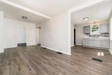 Living Room/Kitchen