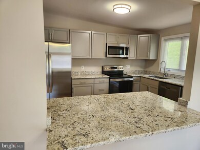 1302 Glenmont Rd, Baltimore, MD 21239 - photo 5