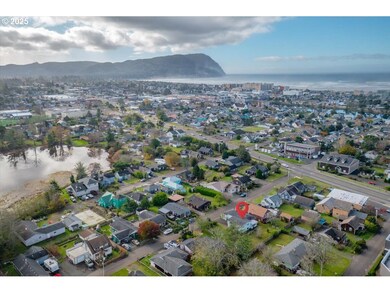 1110 6th Ave, Seaside, OR 97138 - photo 5