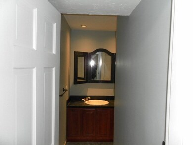 160 Quincy Shore Dr unit 104, Quincy, MA 02171 - photo 7
