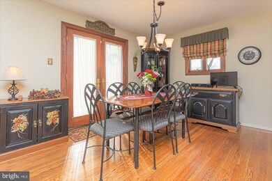 82 N Tamenend Ave, Doylestown, PA 18901 - photo 5