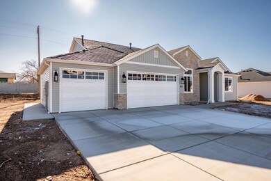 1152 E 4240 N