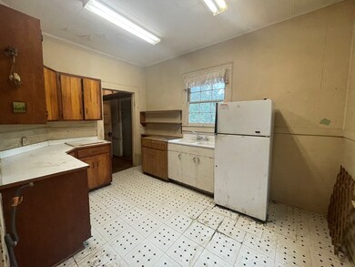 426 W Georgia Ave, McComb, MS 39648 - photo 2