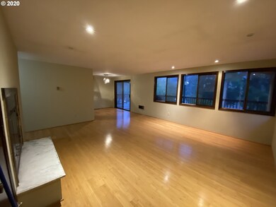 1020 Snidow Dr, West Linn, OR 97068 - photo 4