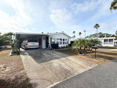 42 Oakwood Dr, Thonotosassa, FL 33592 - photo 2