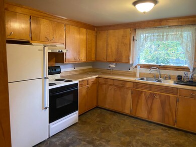 COTTRELL KITCHEN 3