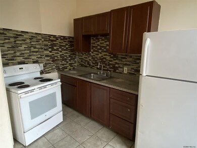 362 Clinton Ave unit 3, Albany, NY 12206 - photo 4