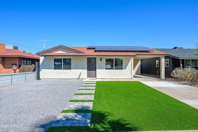 1116 E Almeria Rd, Phoenix, AZ 85006 - photo 2