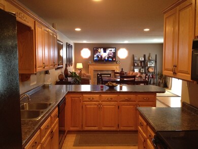 2555 11th Ave S, Grand Forks, ND 58201 - photo 6