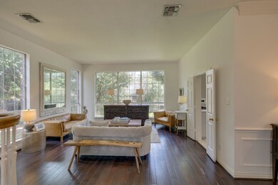 1656 Oak Creek Dr, Hurst, TX 76054 - photo 4